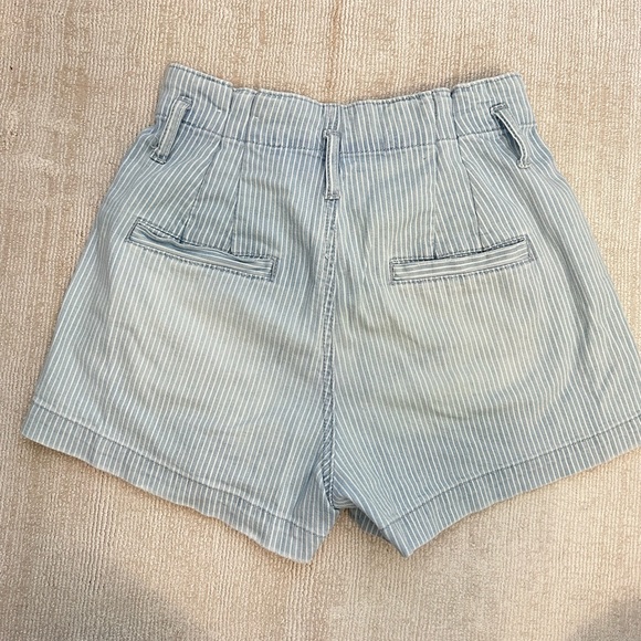 Paper bag, jean shorts - Picture 4 of 5